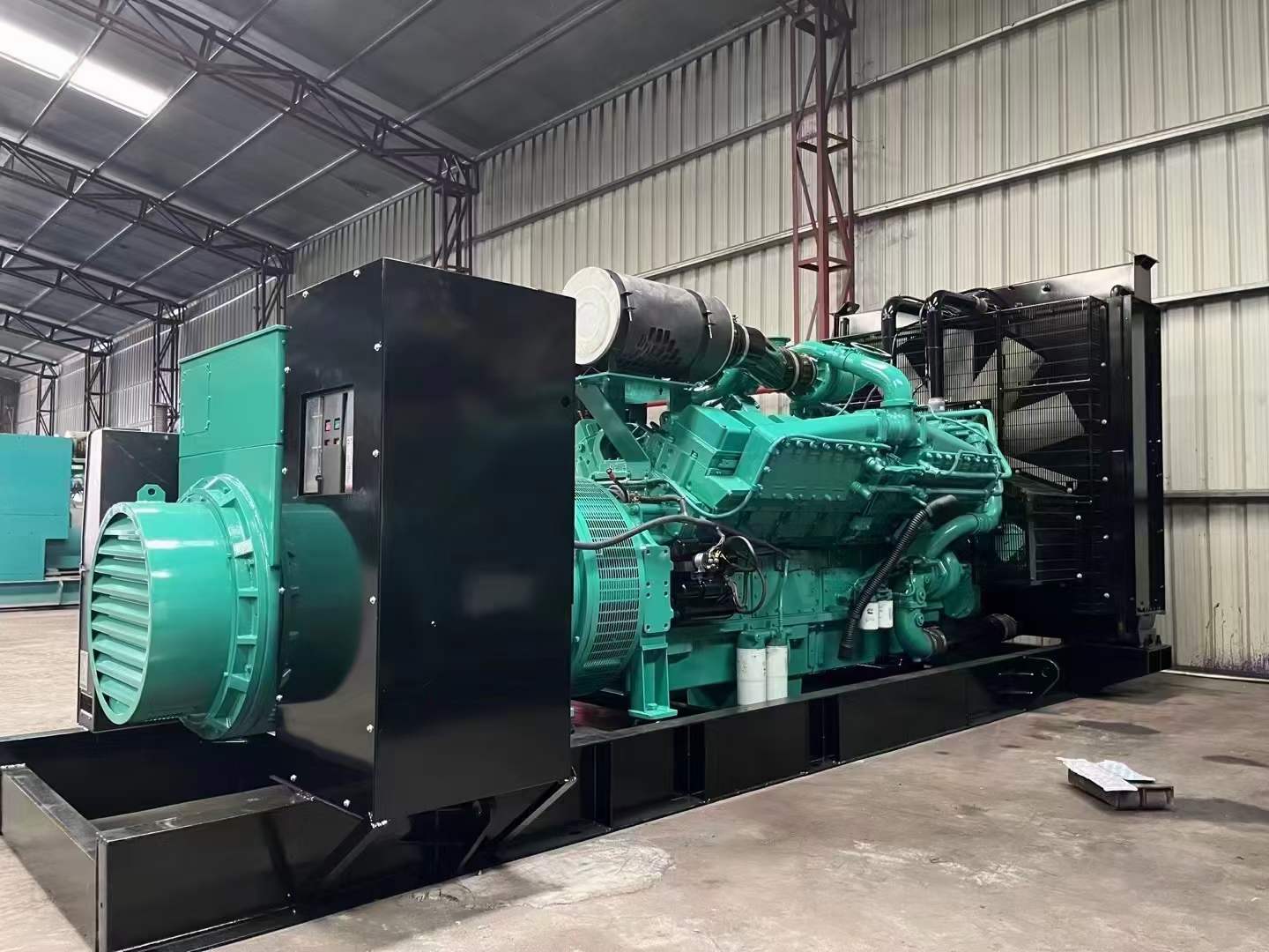 平和如何降低 800kW 柴油发电机输出电流的波动？