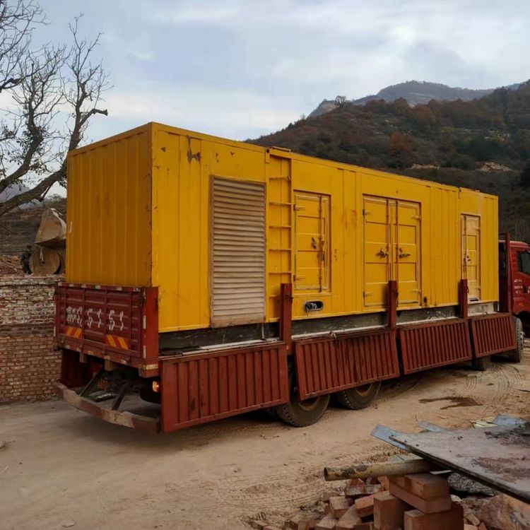 平和200kW 发电机组在带电阻性负载时，输出功率会受到哪些因素的影响？